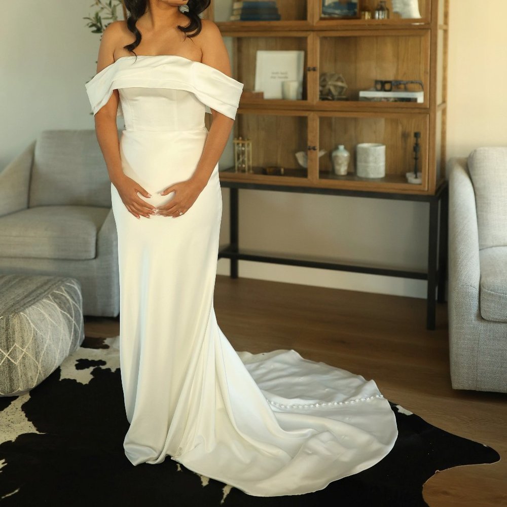 Evie Young - Hayes Wedding Dress Size 4 Ivory